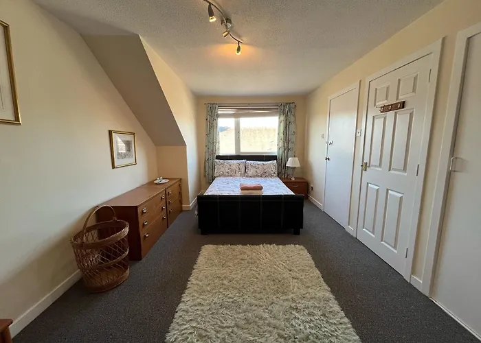 Homely Cosy Apartment Near The Beach & Fully Equipped