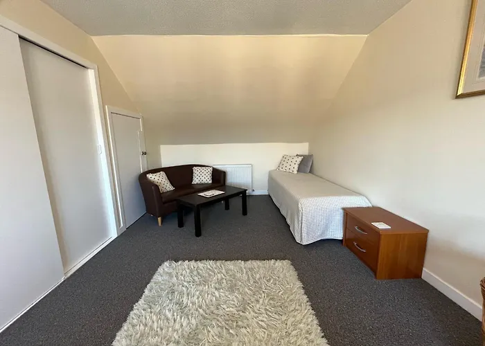 Homely Cosy Apartment Near The Beach & Fully Equipped