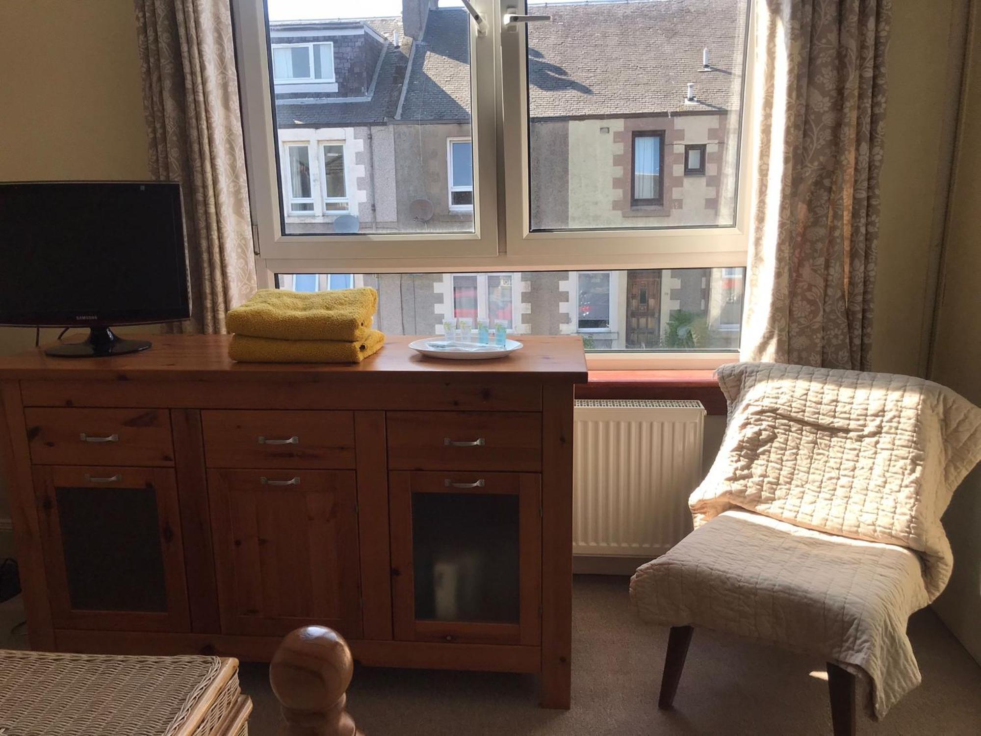 Homely Cosy Near The & Fully Equipped Apartment Methil