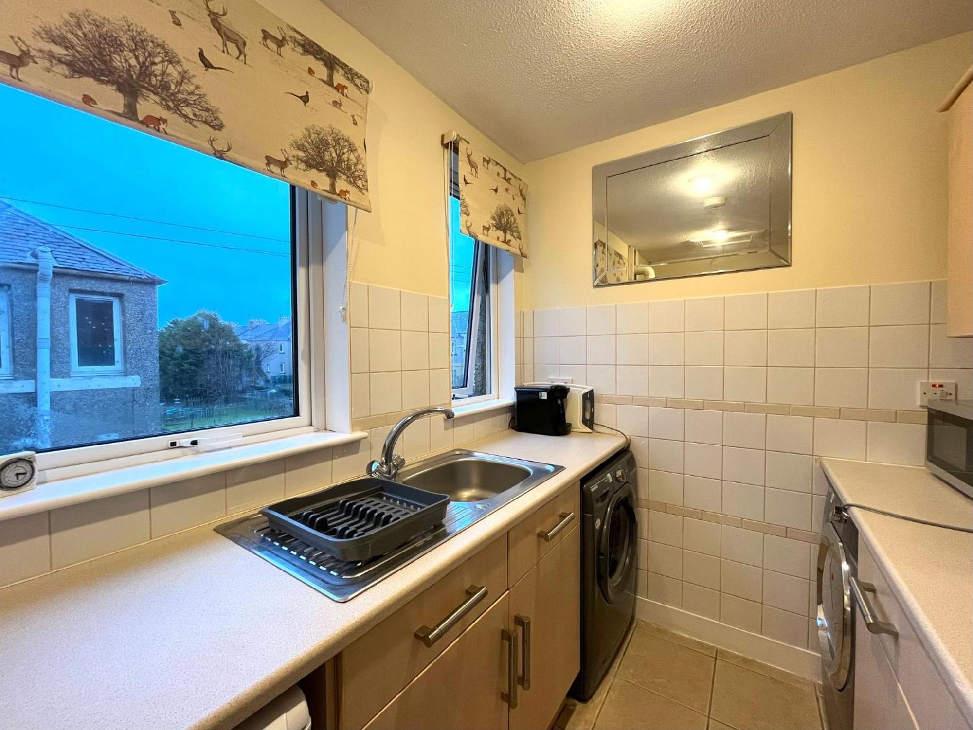 Homely Cosy Near The & Fully Equipped Apartment *