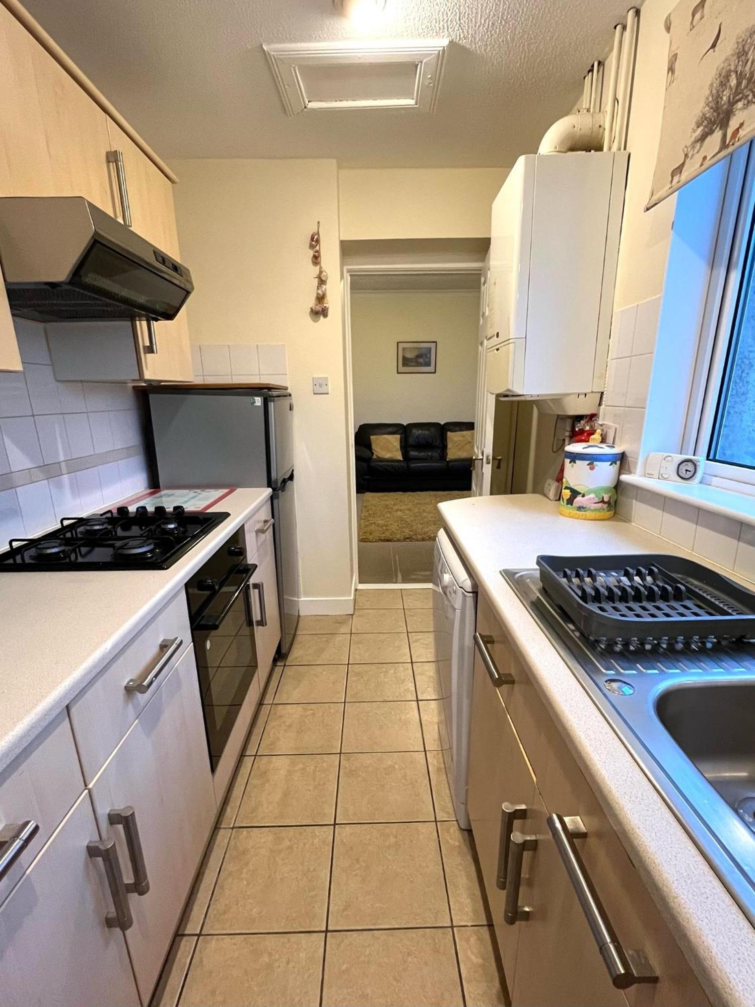 Apartment Homely Cosy Near The & Fully Equipped